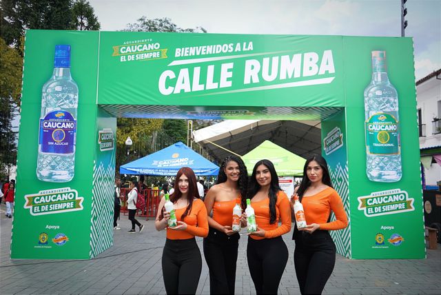 Calle Rumba reunió a miles de asistentes en el Parque Caldas