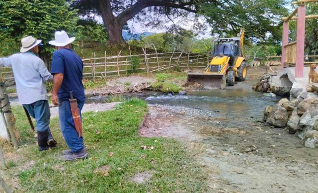 “Caminos Rurales”: más de 1.100 km de vías terciarias recuperadas “Caminos Rurales”: más de 1.100 km de vías terciarias recuperadas