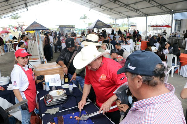 Productividad, deporte y tradición: así avanza la Feria Multigremial del Cauca 2025 Productividad, deporte y tradición: así avanza la Feria Multigremial del Cauca 2025