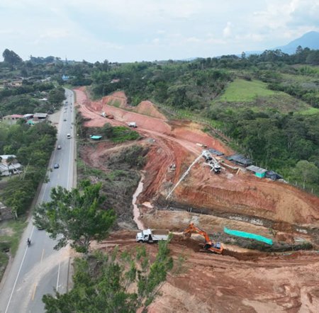 Más de tres millones de dólares perdidos en la doble calzada del Cauca Más de tres millones de dólares perdidos en la doble calzada del Cauca