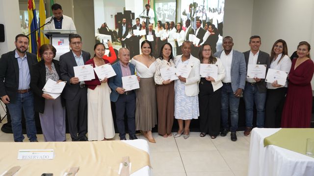 Reconocen labor de los docentes caucanos por su ¡Excelencia en el Desempeño! Reconocen labor de los docentes caucanos por su ¡Excelencia en el Desempeño!
