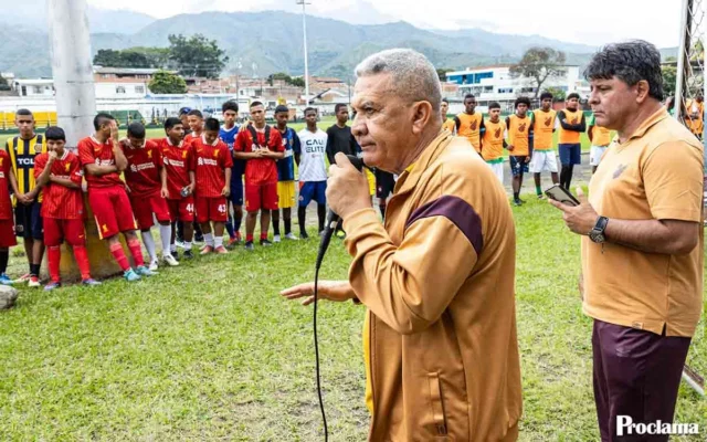 Atlético Paranaense evalúa talento juvenil en Miranda
