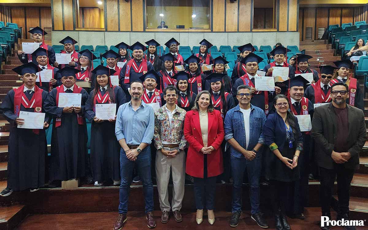 Firmantes de paz se forman en negocios en Popayán