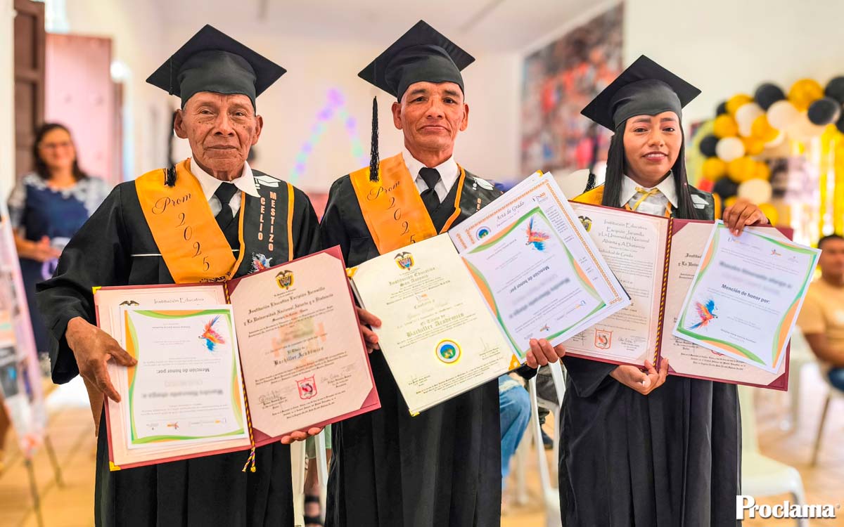 Firmantes de paz se gradúan en Caloto