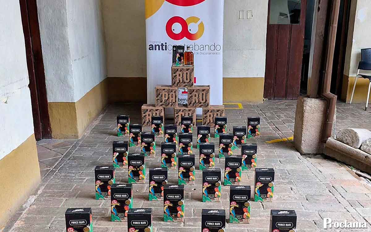 Hacienda del Cauca acerca servicios y combate contrabando Hacienda del Cauca acerca servicios y combate contrabando
