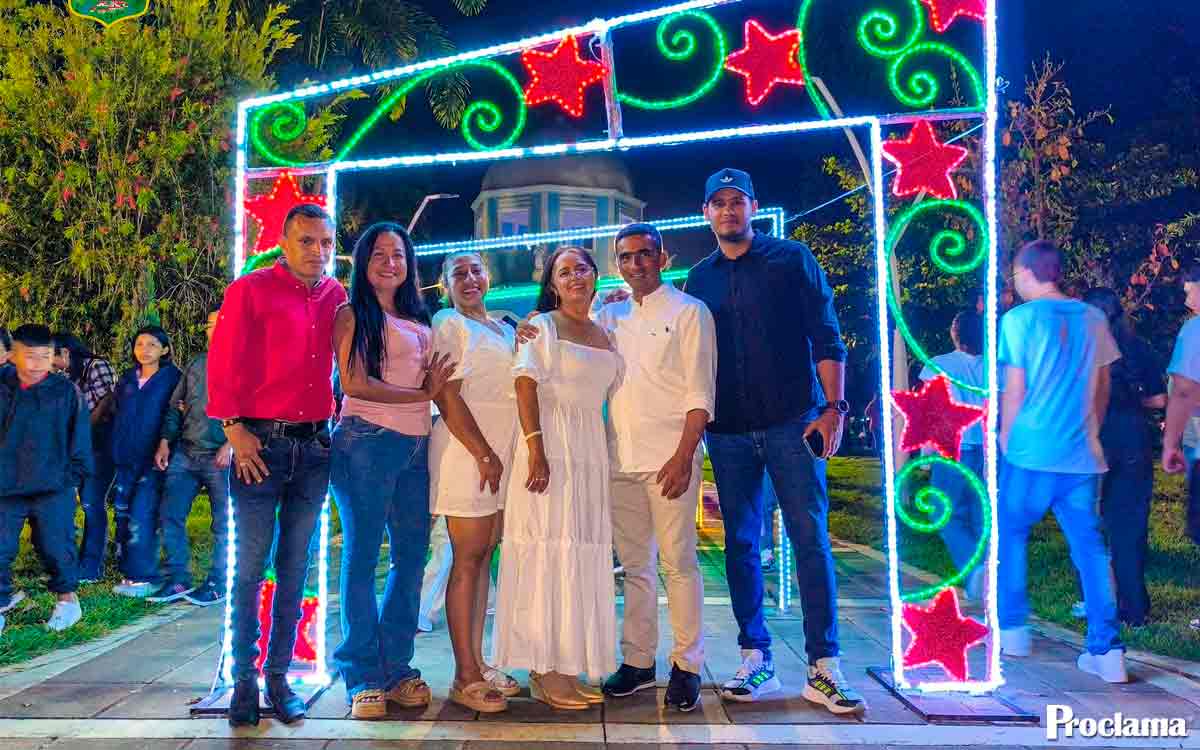 Caloto enciende su alumbrado navideño en el parque Nuevos consejeros de juventud se instalan en Caloto